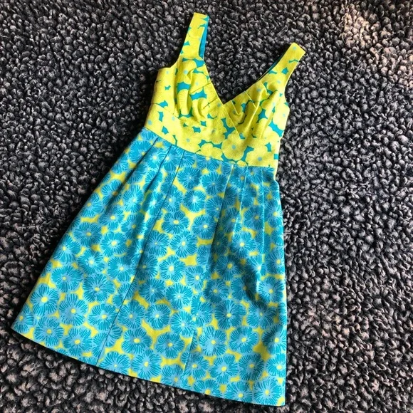 Nanette Lepore “Girls only” dress floral size 2 - Picture 2 of 7